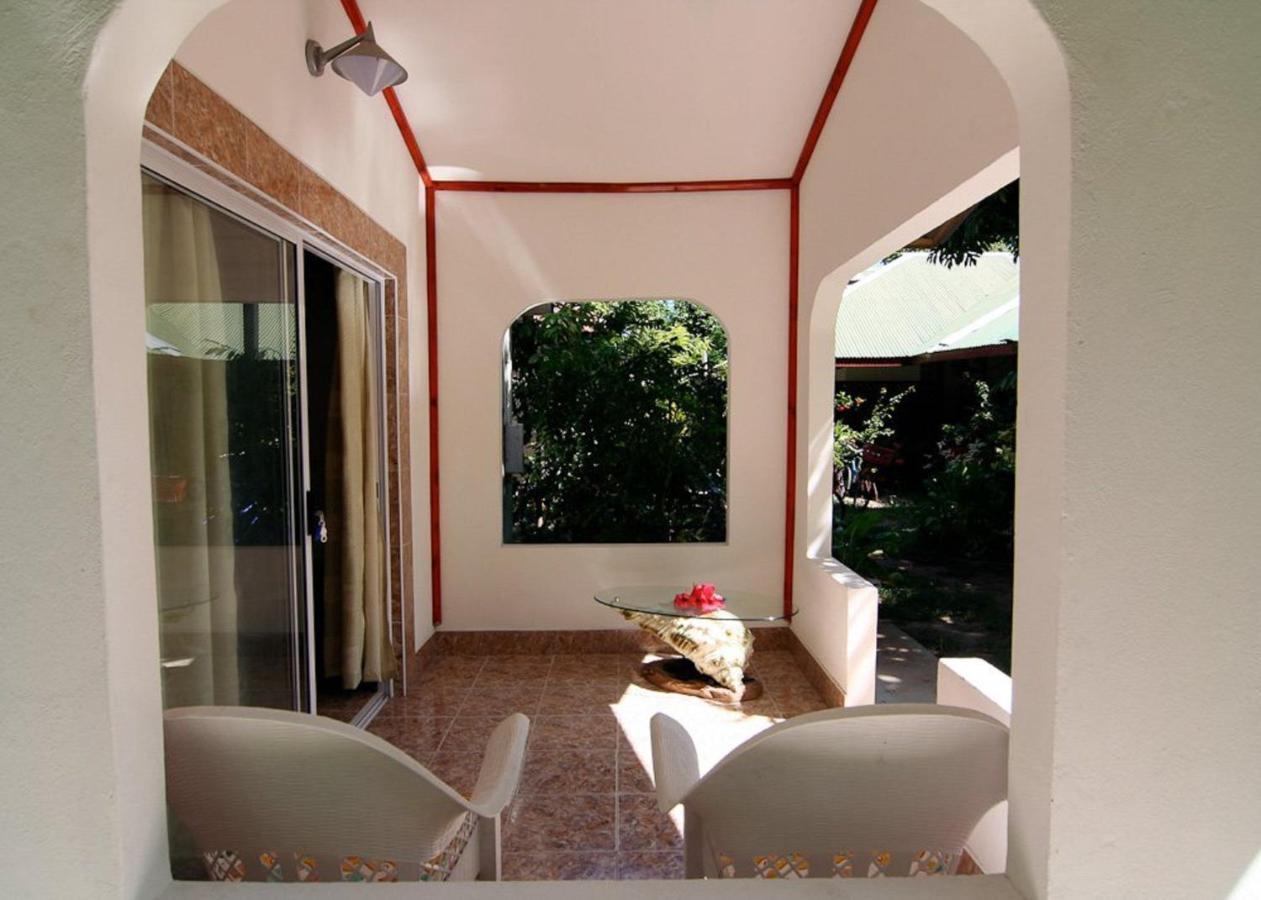 Rising Sun Guesthouse La Digue Eksteriør billede