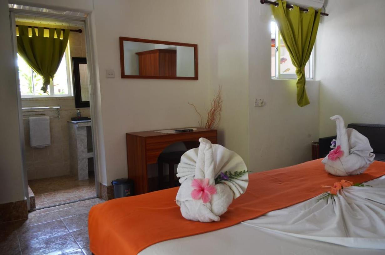 Rising Sun Guesthouse La Digue Eksteriør billede
